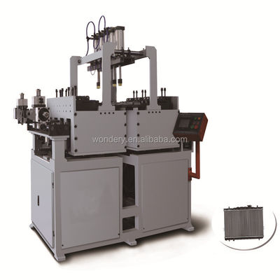 ซื้อ เครื่องบดถังพลาสติกชนิดเซอร์โวพร้อมกับจอ HMI สําหรับการติดตั้งและการใช้งานที่ง่ายในแอปพลิเคชั่นเรเดียเตอร์อลูมิเนียม การผลิตออนไลน์