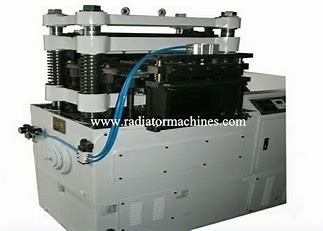ซื้อ 300M / Min Double Tray ครีบหม้อน้ำอลูมิเนียมเครื่องควบคุมเซอร์โว การผลิตออนไลน์