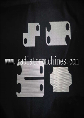 เครื่องปรับเปลี่ยนความร้อน อลูมิเนียม Fins เครื่องสําหรับการผลิตน้ํามัน cooler Fins